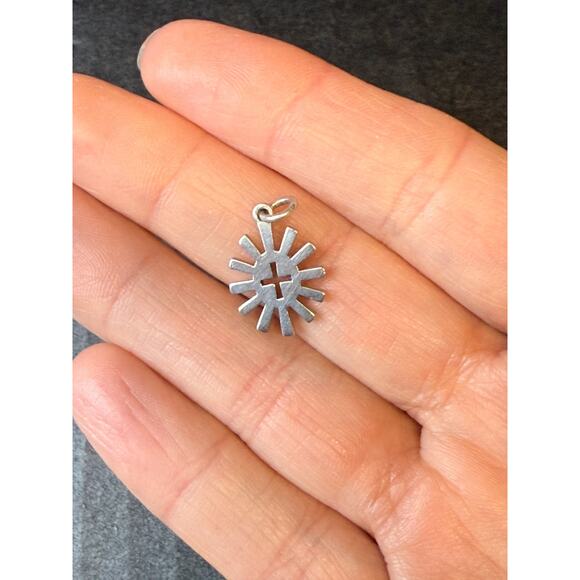 Retired James Avery Sterling Silver Sunburst Cut Out Cross Charm Uncut Loop - Picture 4 of 7